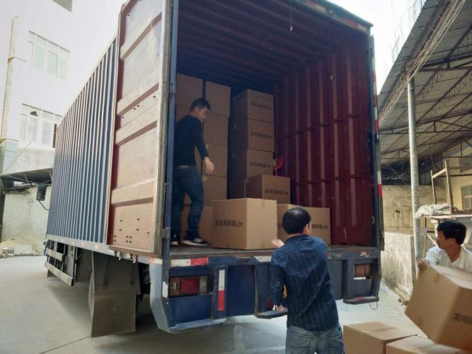 江西客戶讓醫(yī)療器械包裝飛向客戶的廠